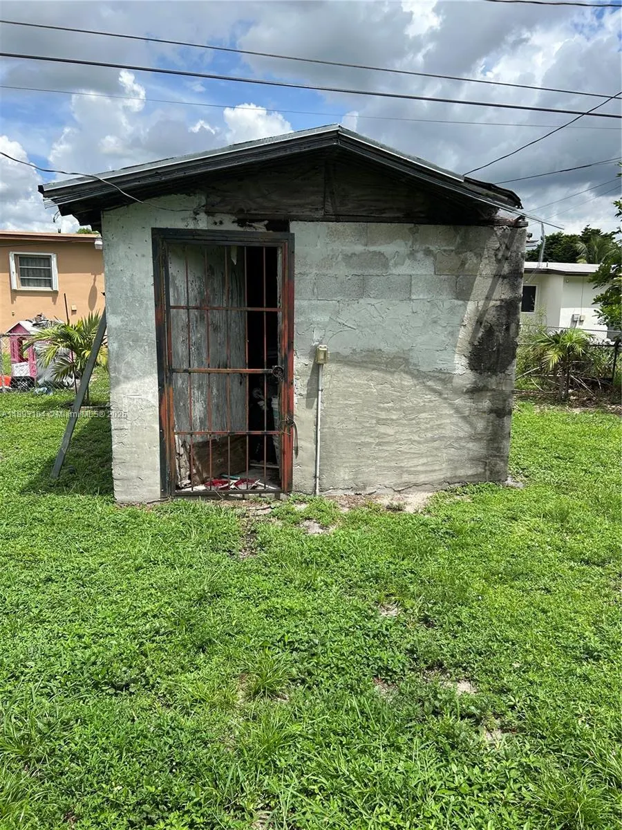 1779 NW 90th St