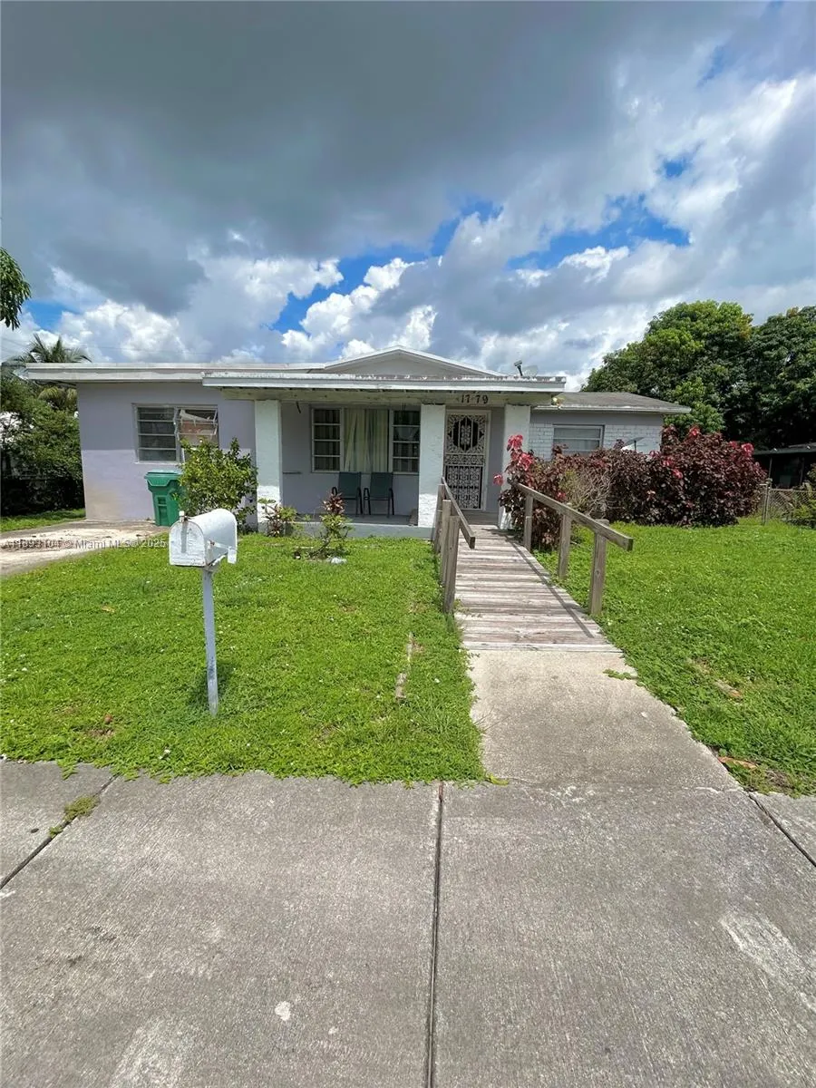 1779 NW 90th St