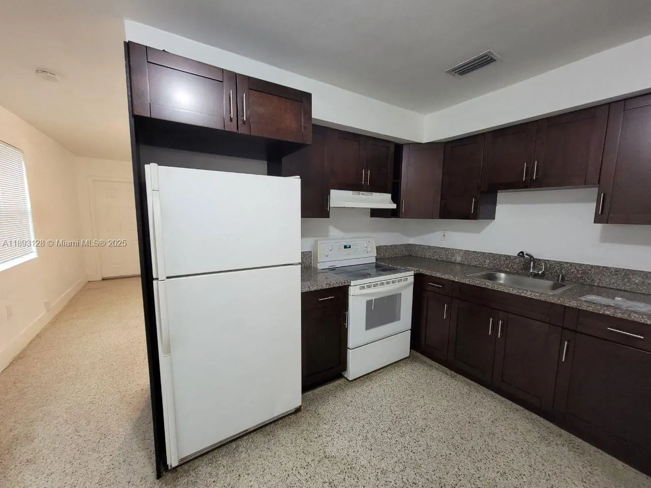 3300 SW 9th Ter