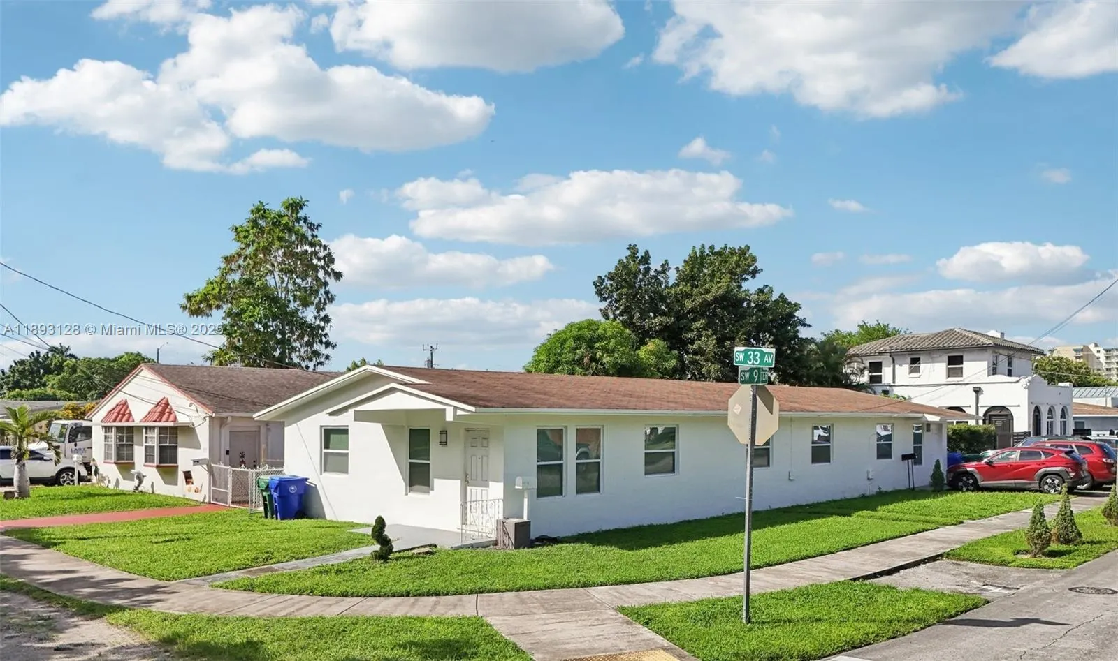3300 SW 9th Ter