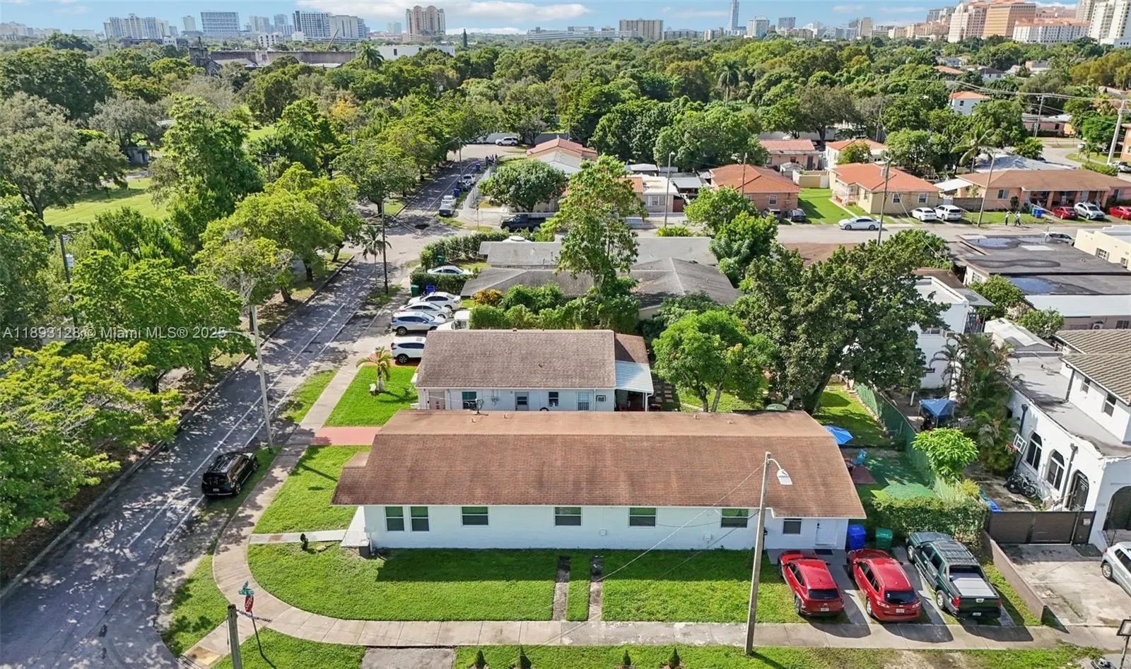 3300 SW 9th Ter