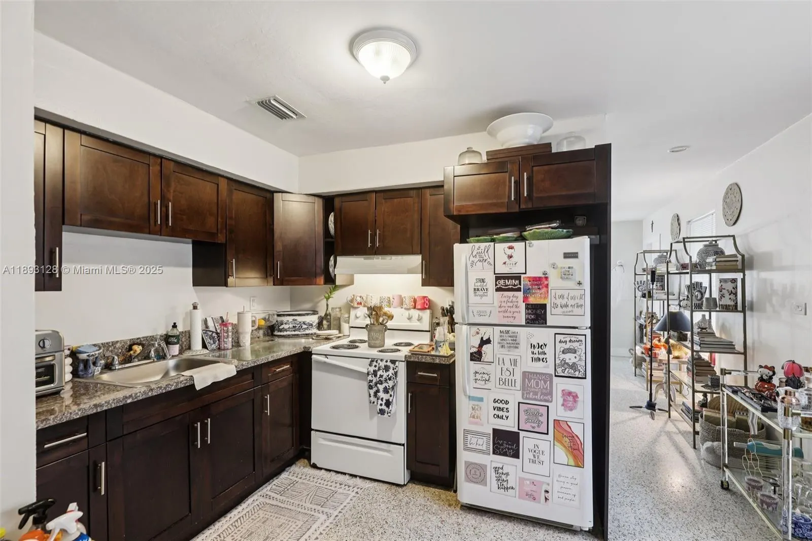 3300 SW 9th Ter