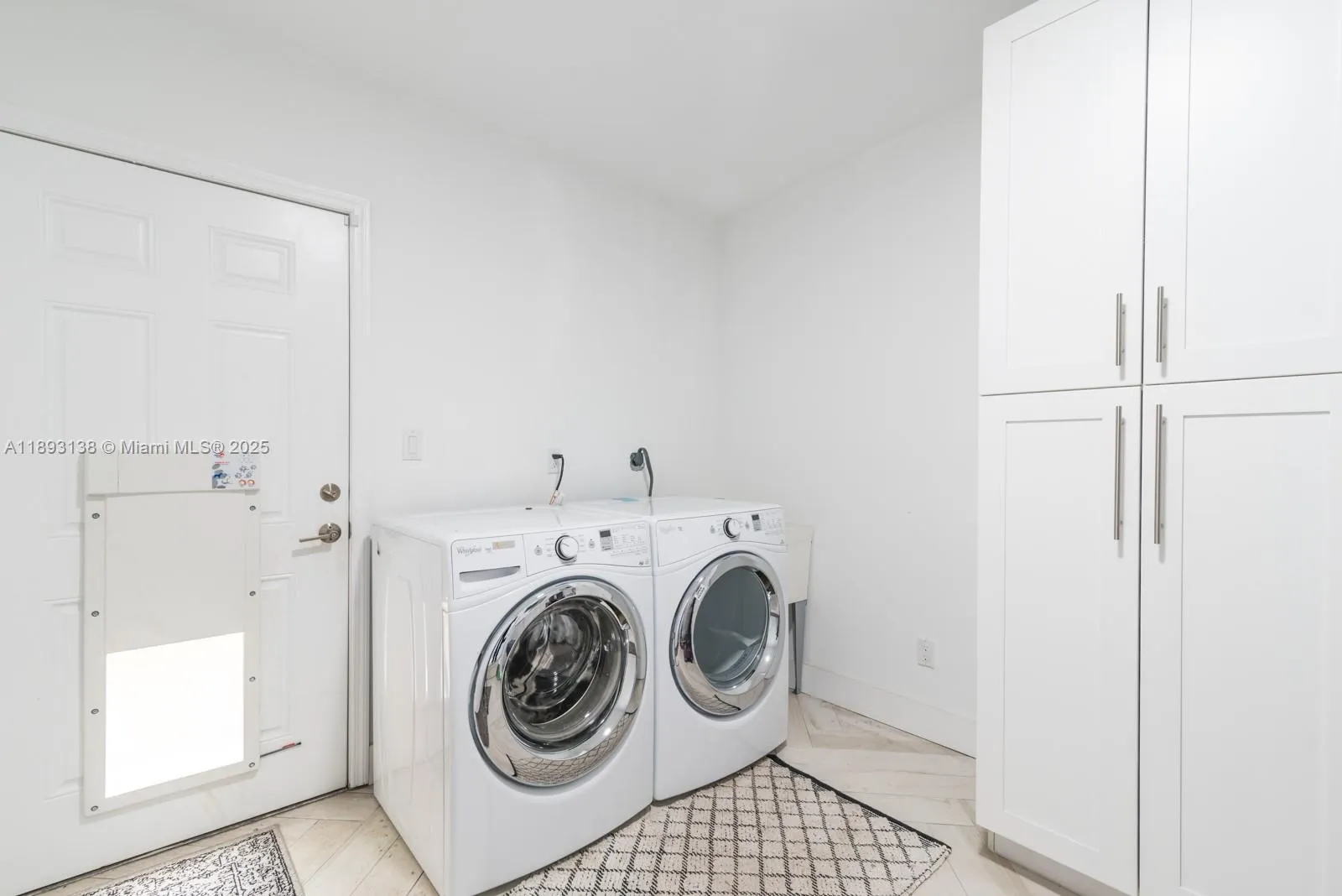 44 NW 40th St