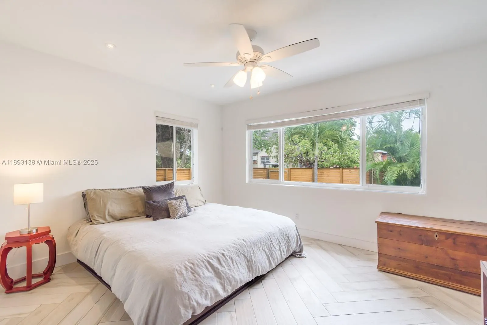 44 NW 40th St