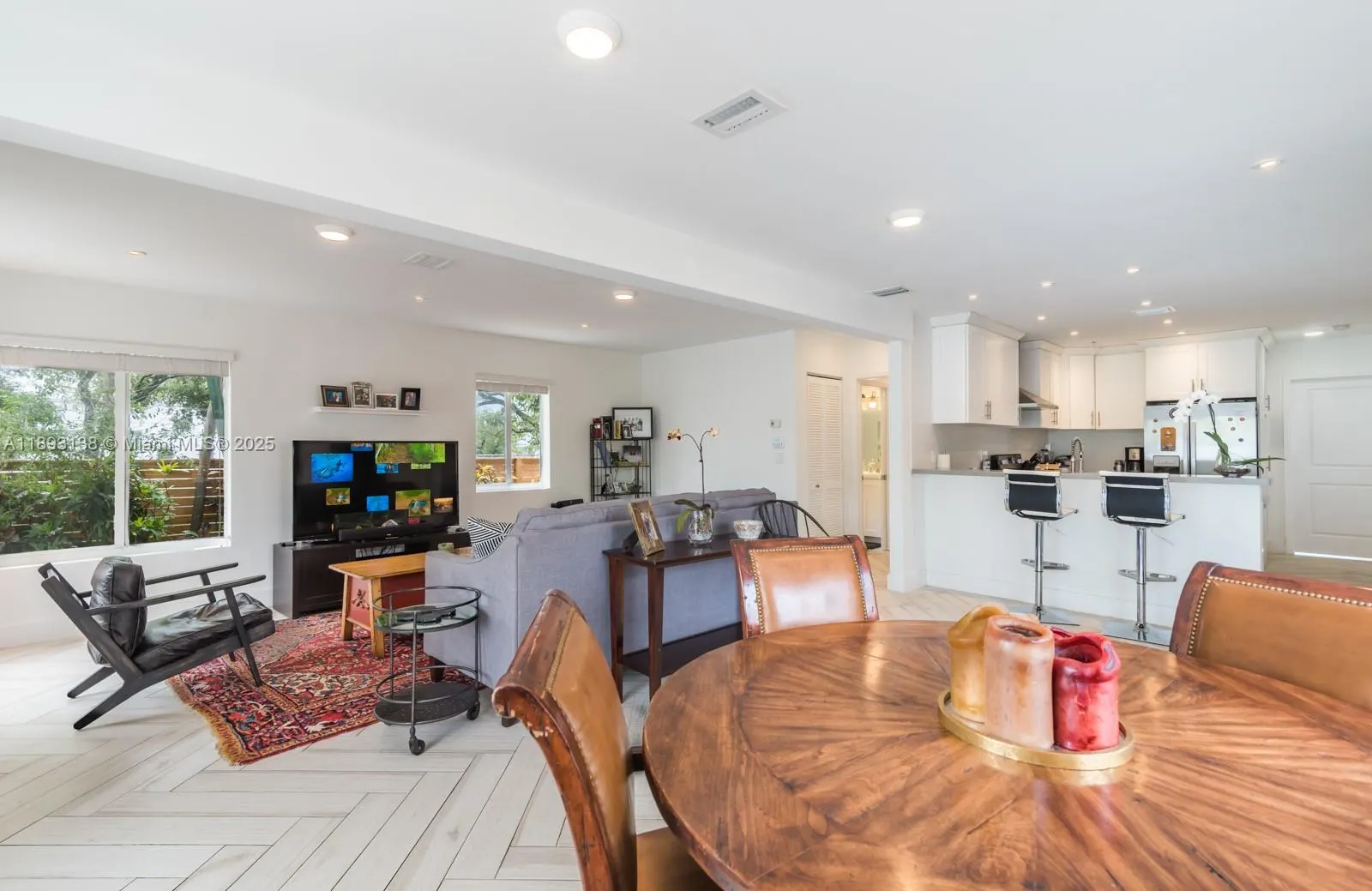 44 NW 40th St