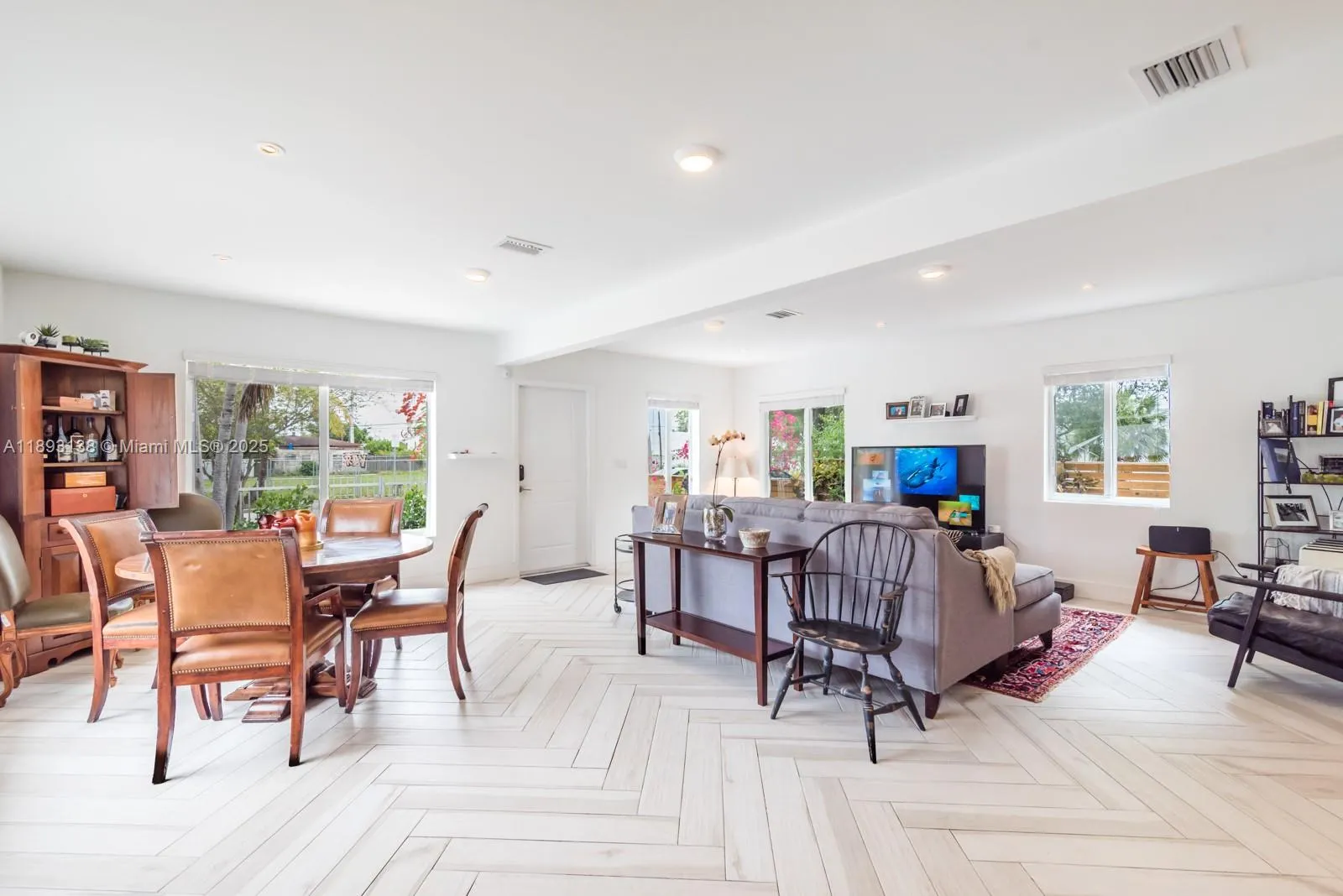 44 NW 40th St