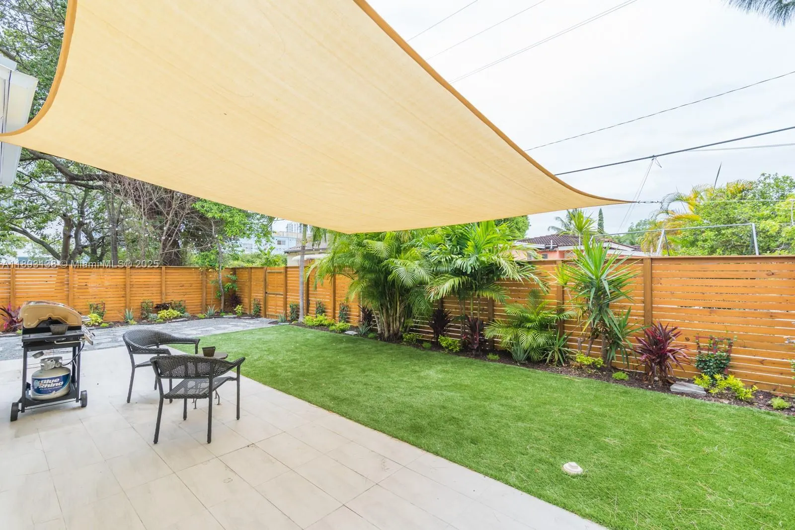 44 NW 40th St