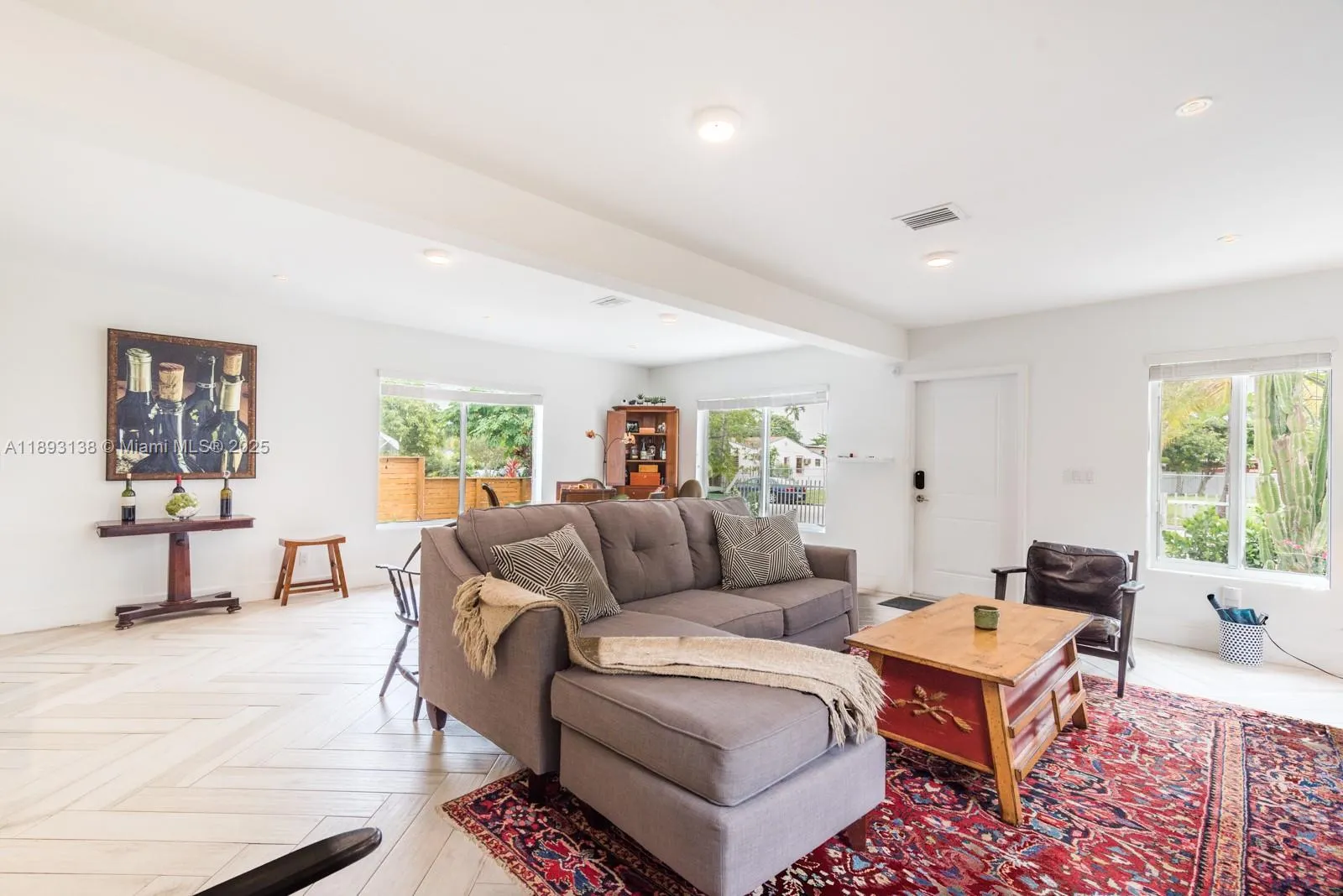 44 NW 40th St