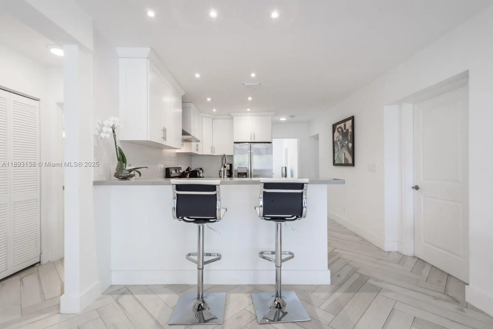 44 NW 40th St