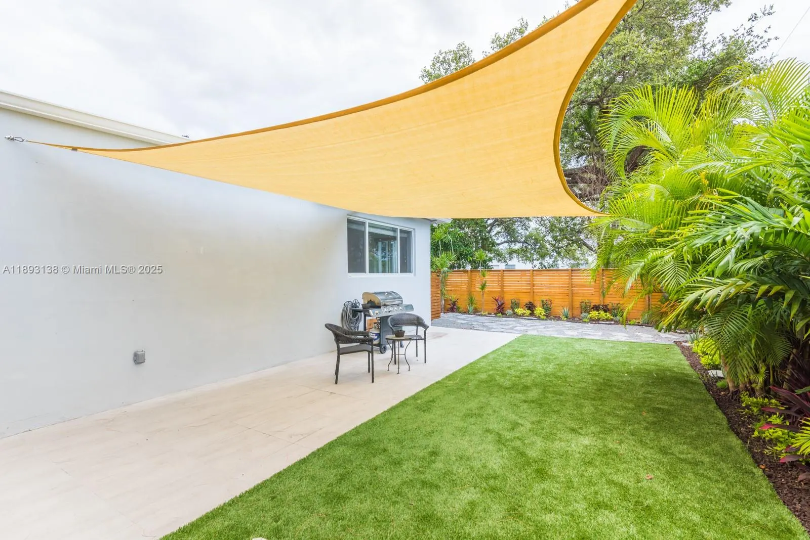 44 NW 40th St