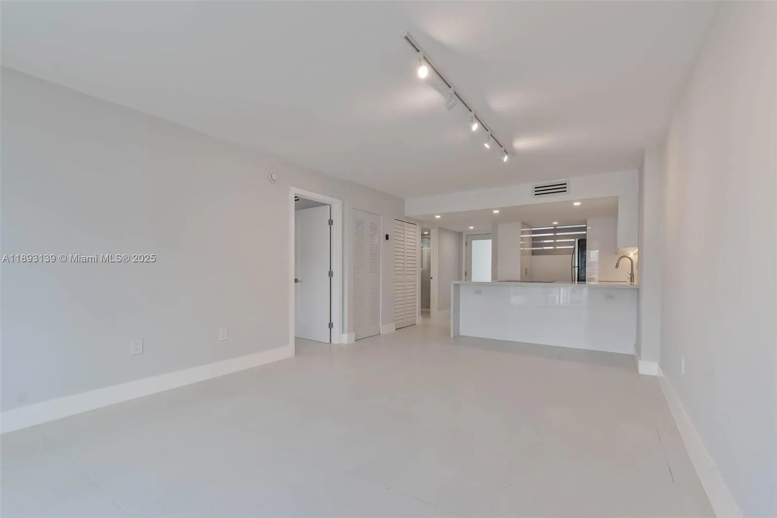 1665 Bay Rd, #522