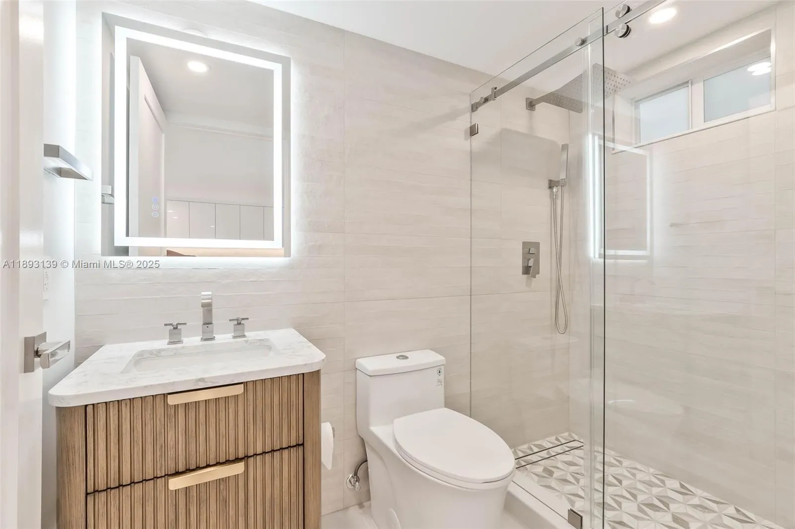 1665 Bay Rd, #522