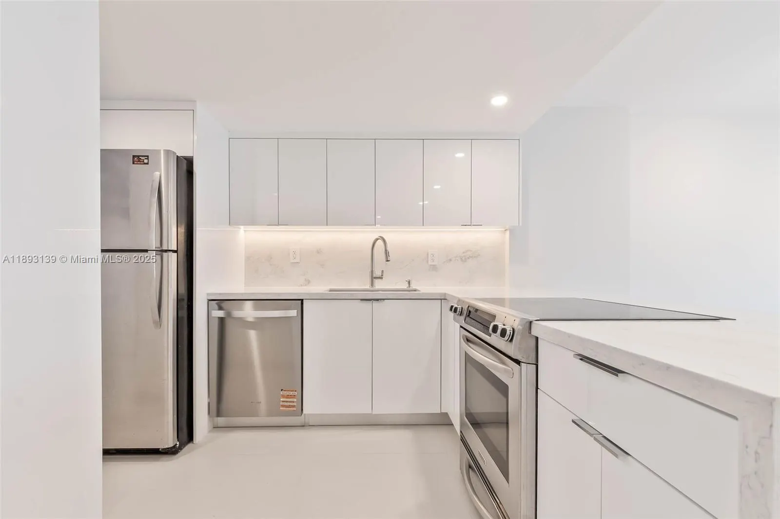 1665 Bay Rd, #522