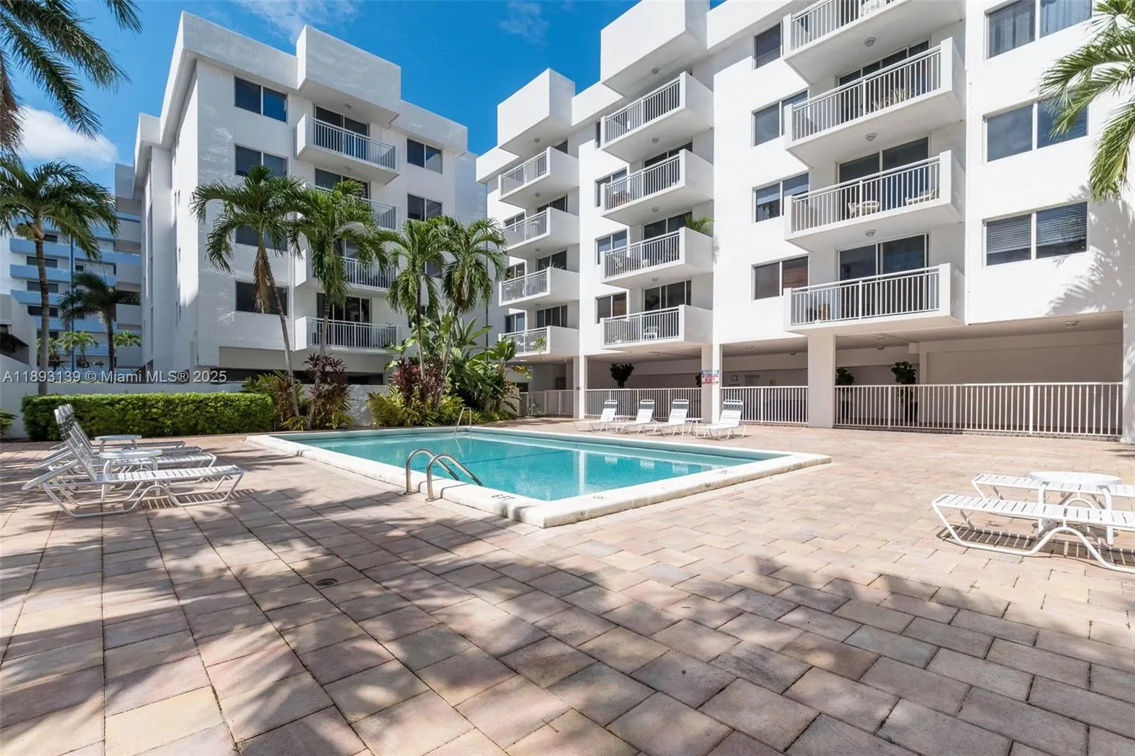 1665 Bay Rd, #522