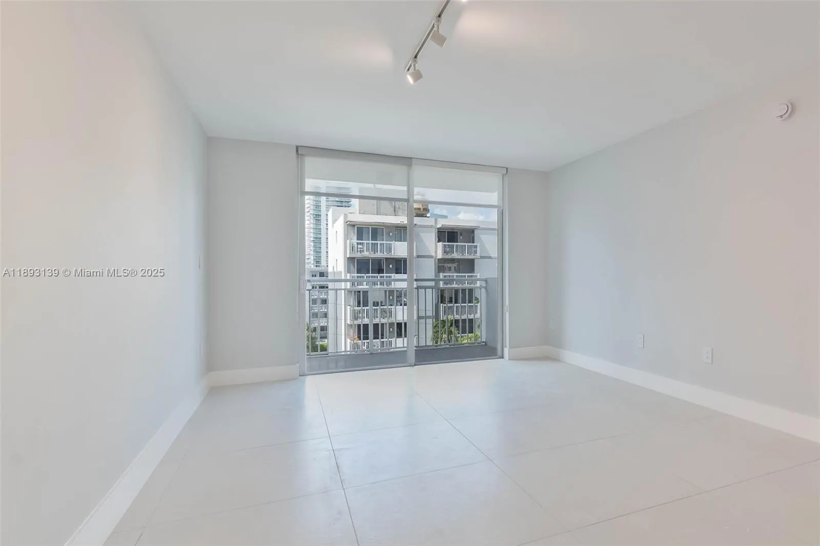 1665 Bay Rd, #522