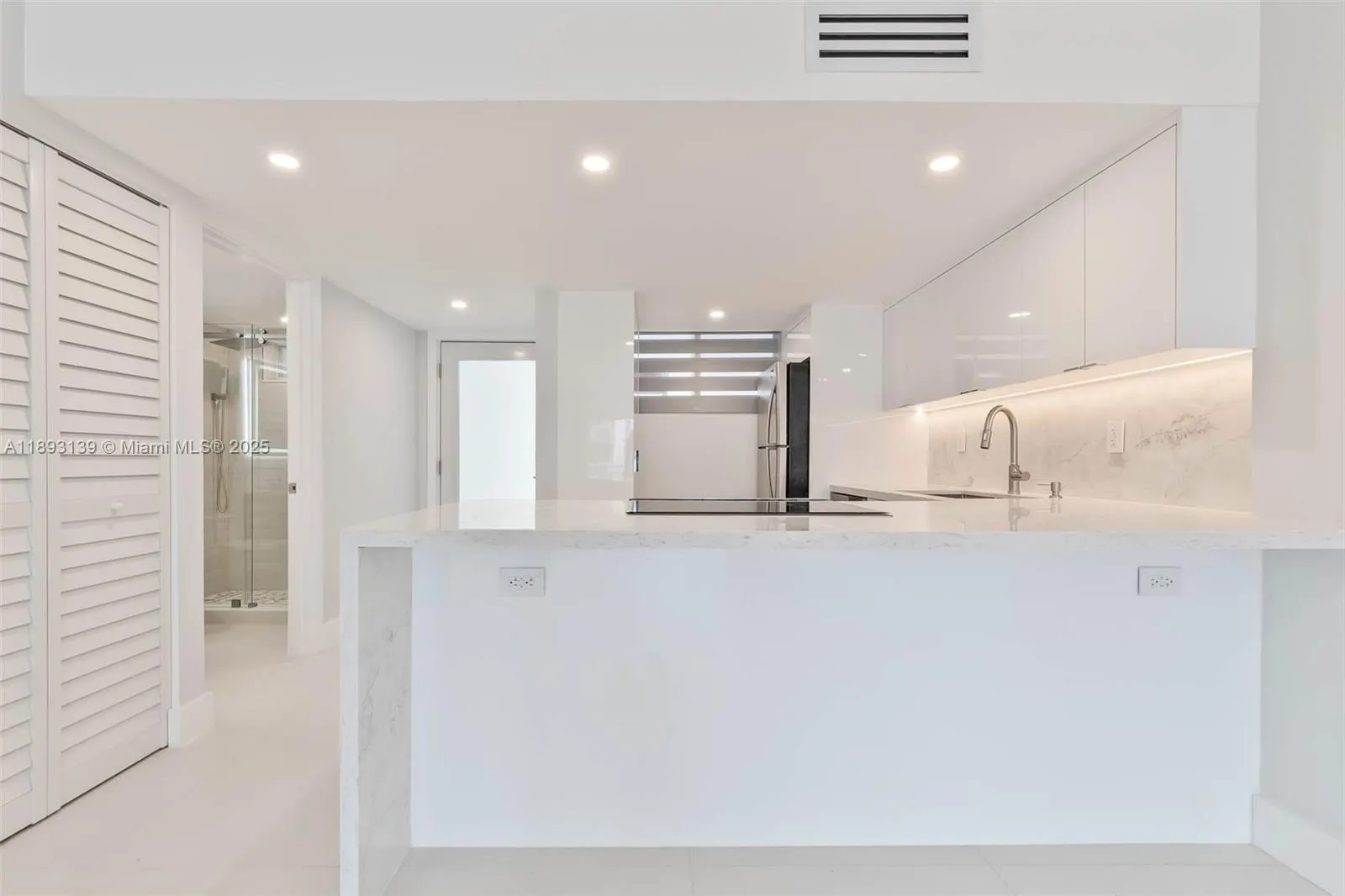 1665 Bay Rd, #522