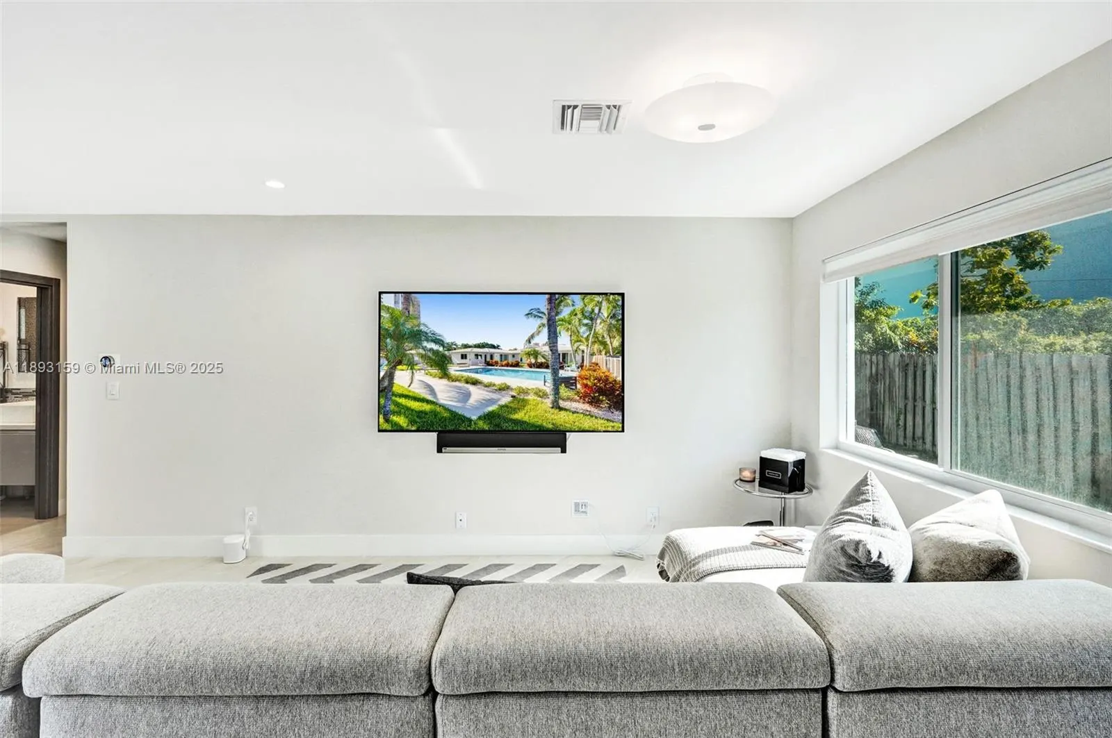 2712 NE 32nd Ave, #2