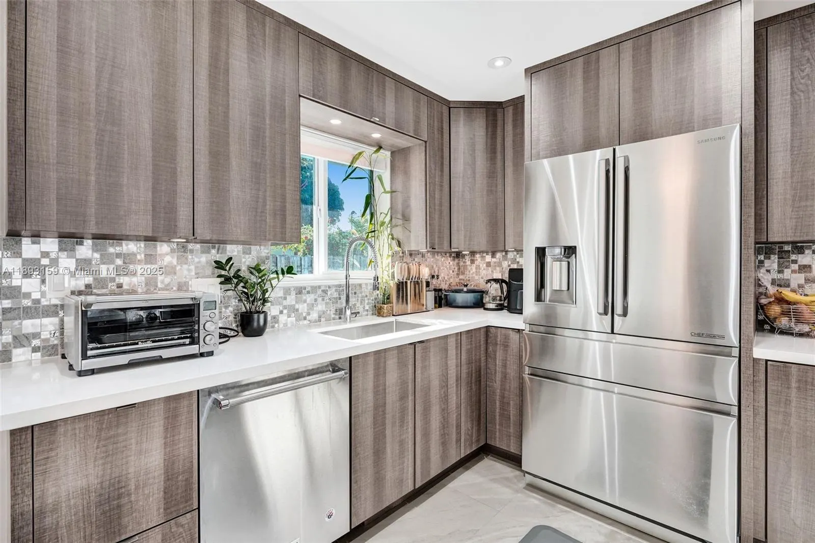 2712 NE 32nd Ave, #2