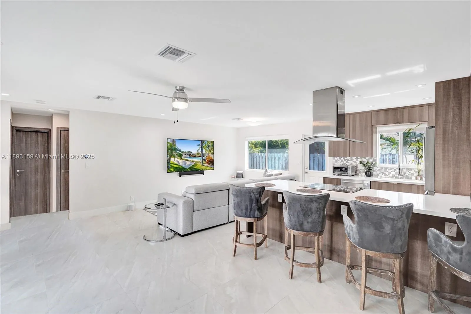 2712 NE 32nd Ave, #2