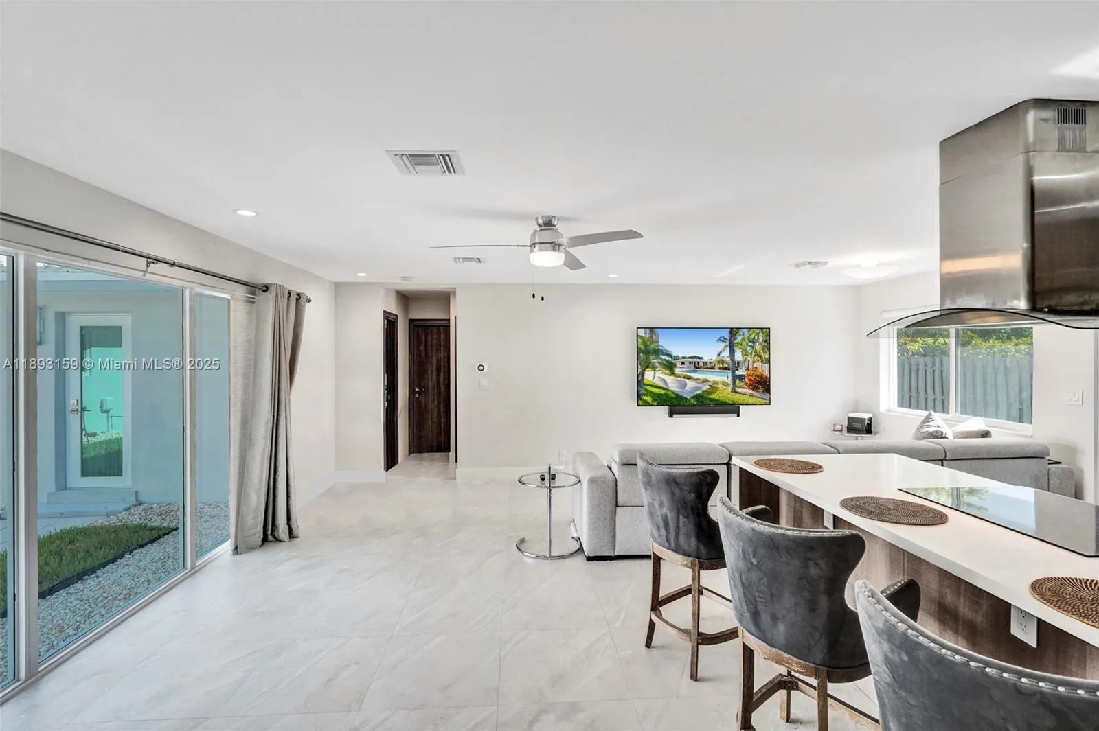 2712 NE 32nd Ave, #2