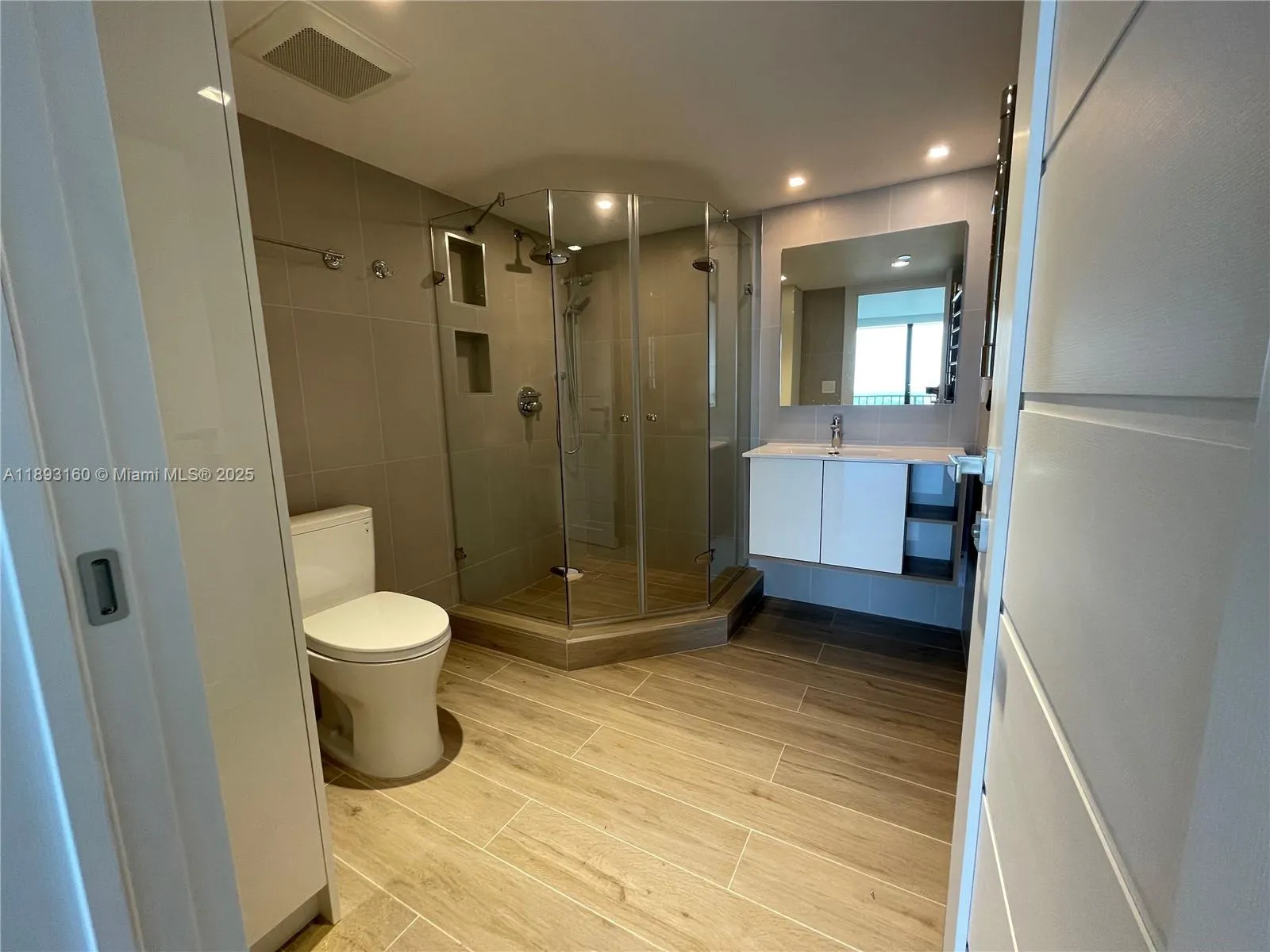 290 174th St, #2108
