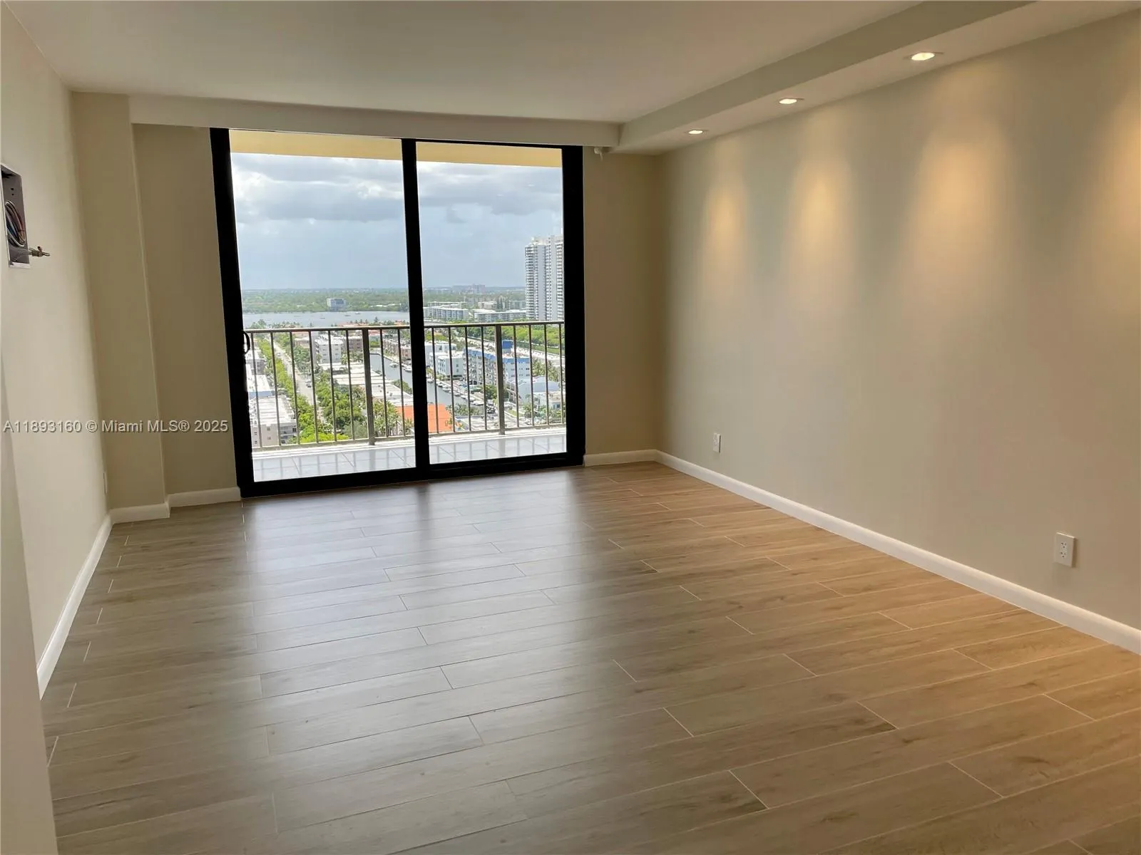 290 174th St, #2108