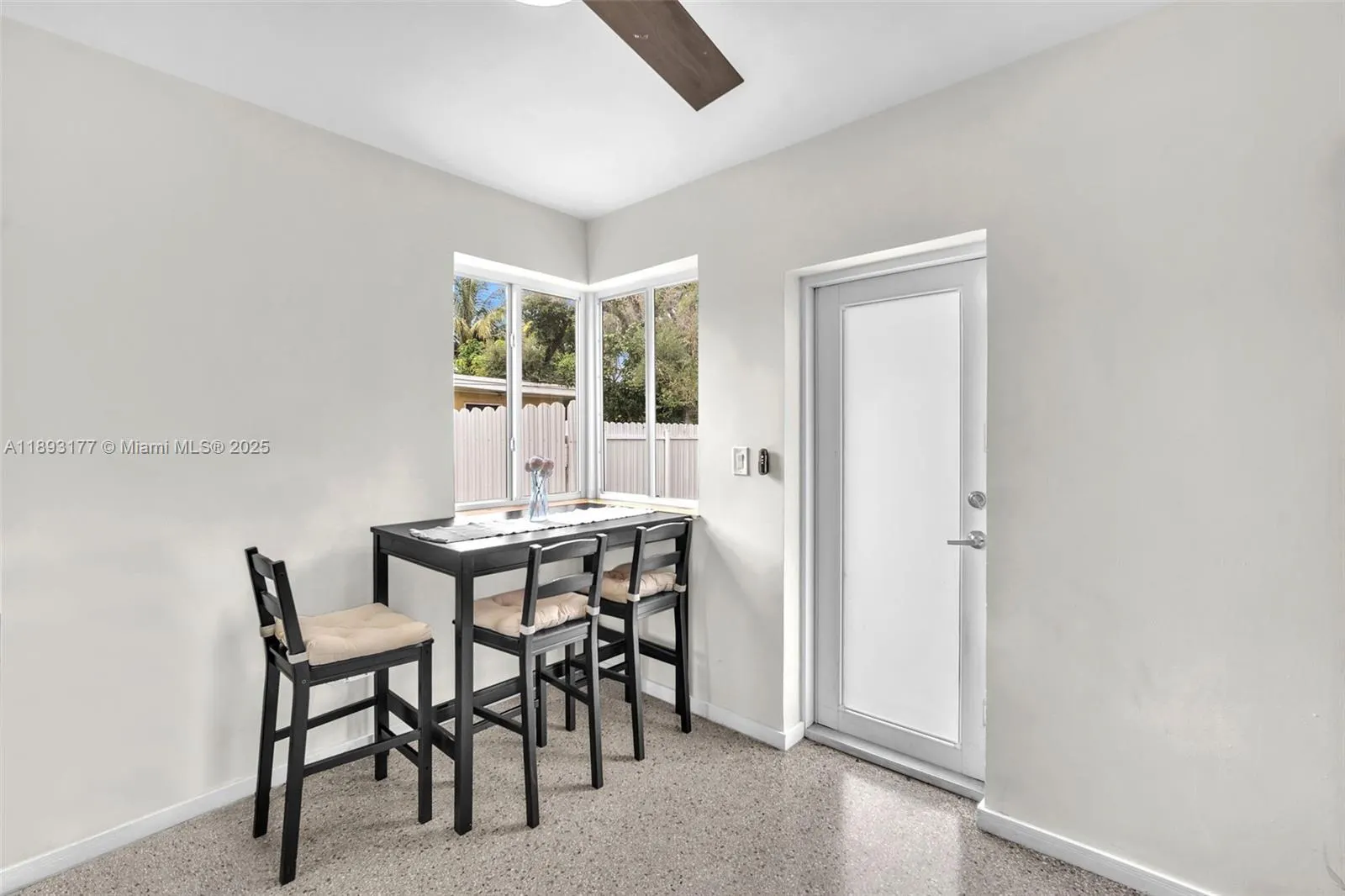 1381 NE 152nd St