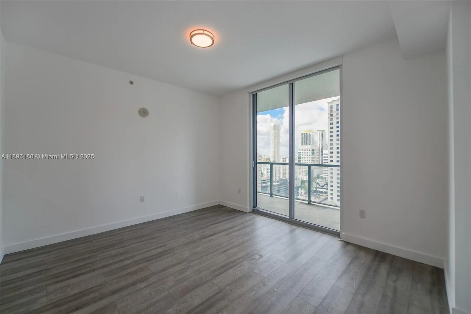 1111 SW 1st Ave, #2624-N