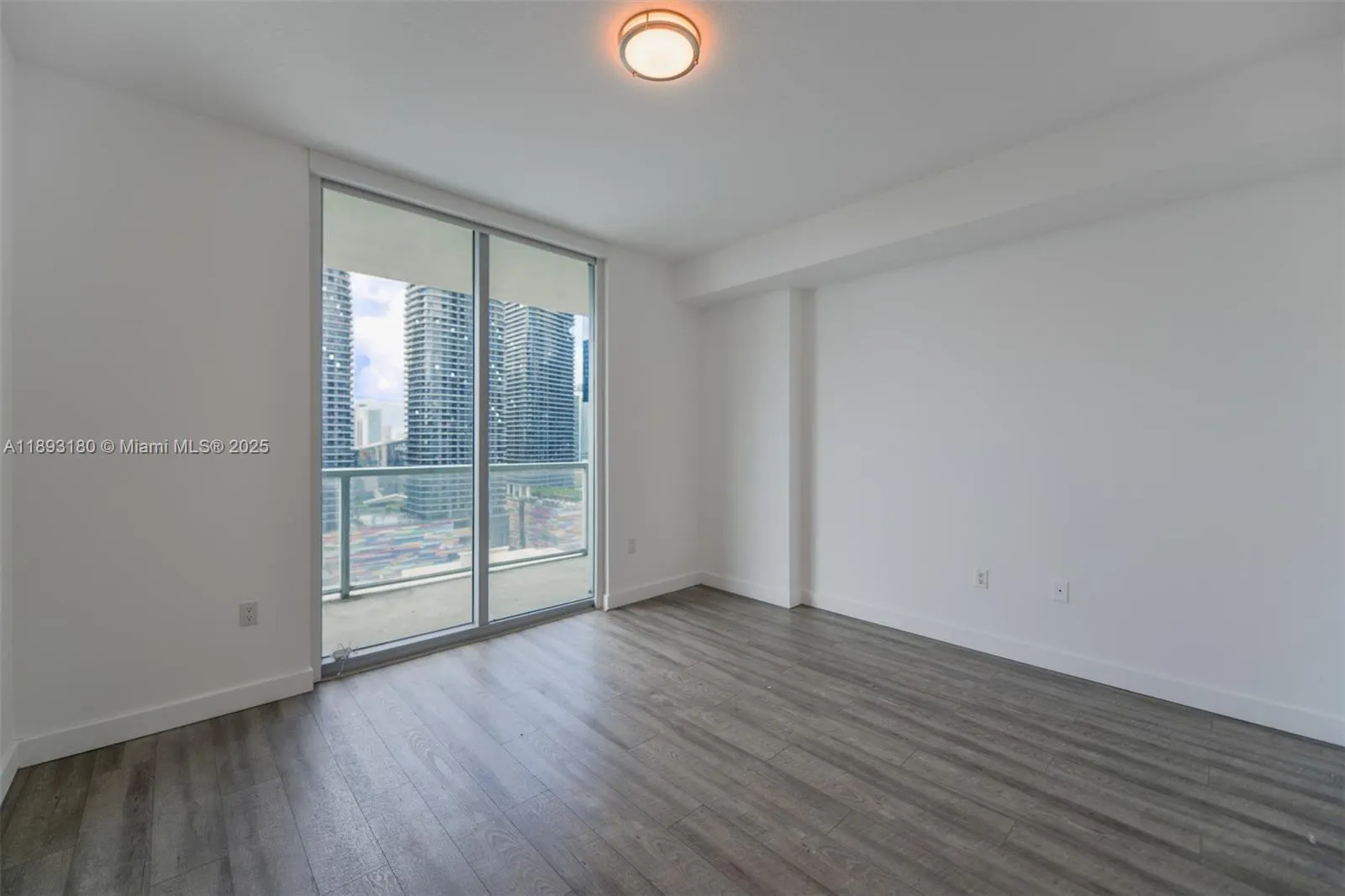 1111 SW 1st Ave, #2624-N