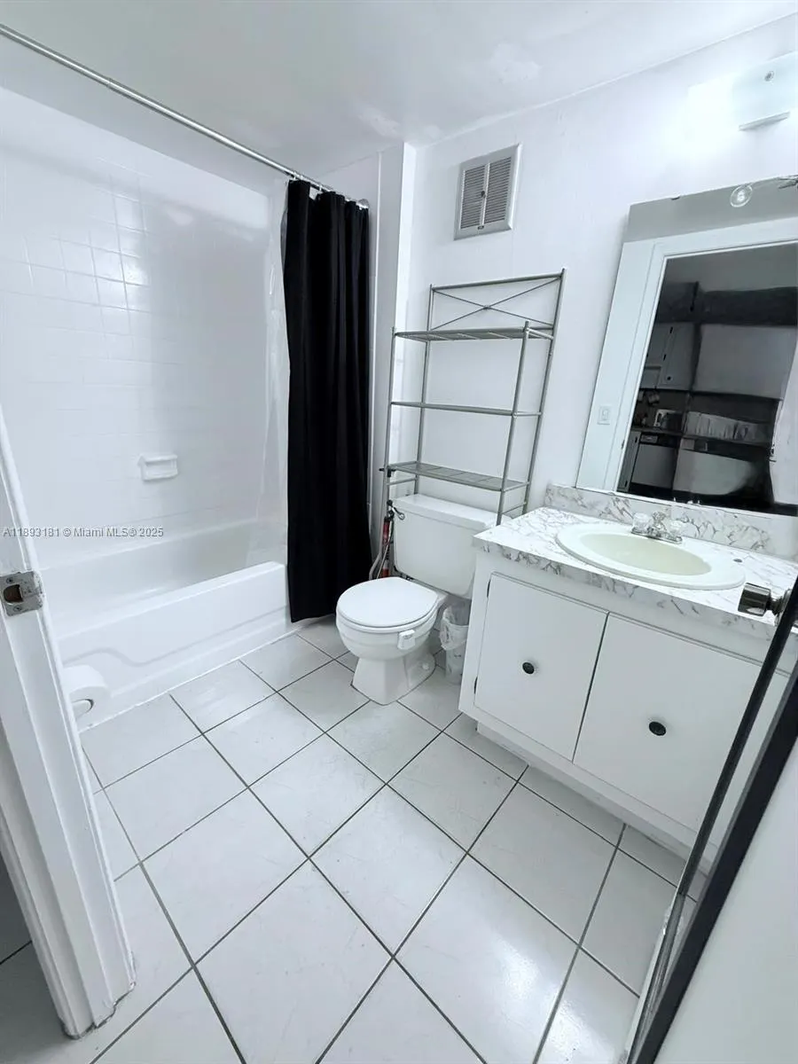 300 NW 42nd Ave, #109