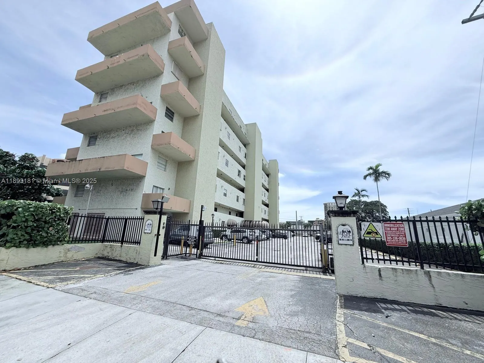 300 NW 42nd Ave, #109