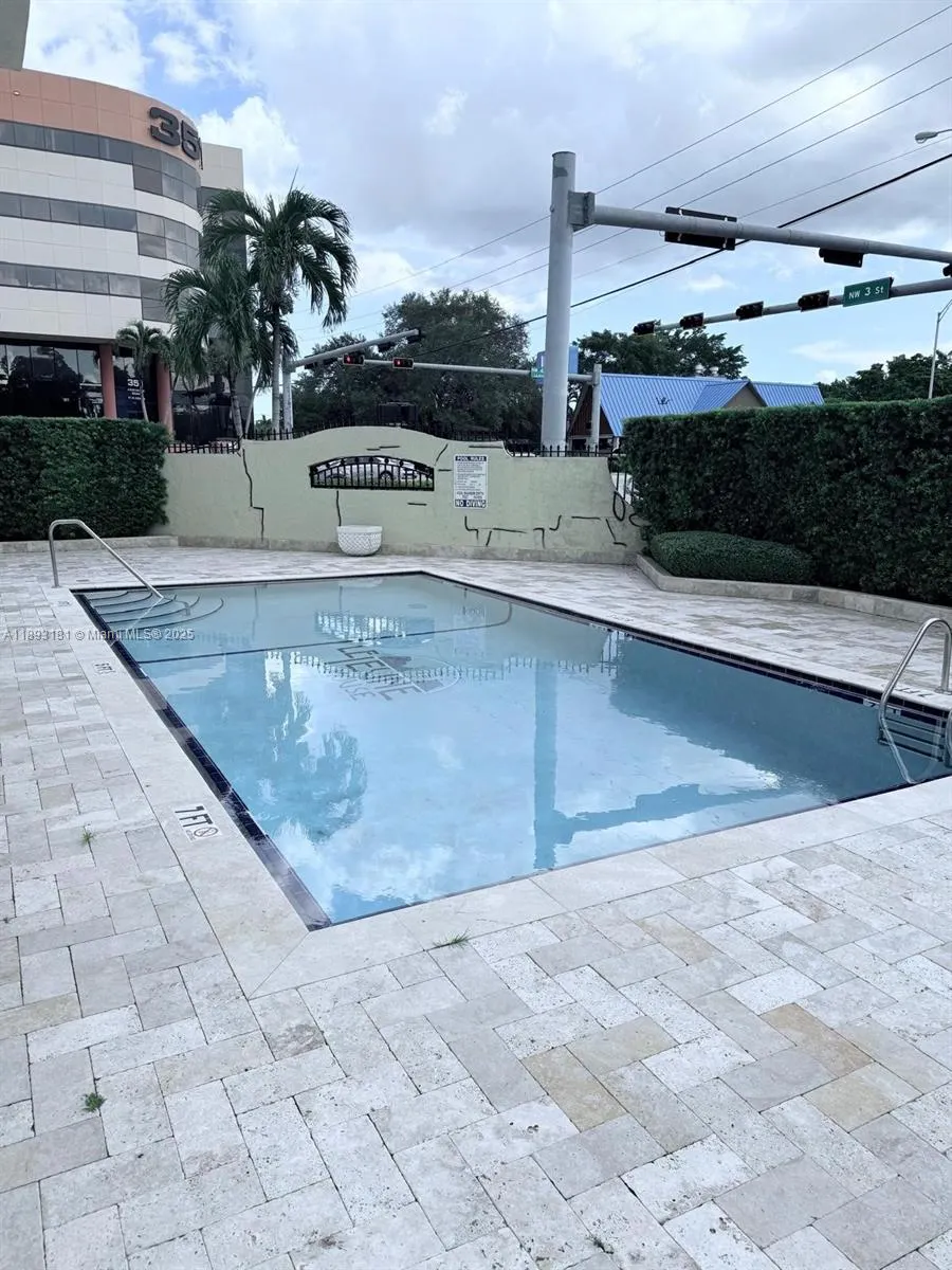 300 NW 42nd Ave, #109