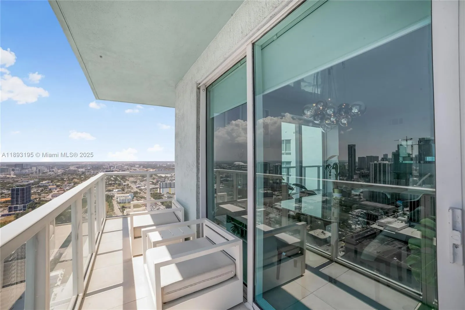 1900 N Bayshore Dr, #4411