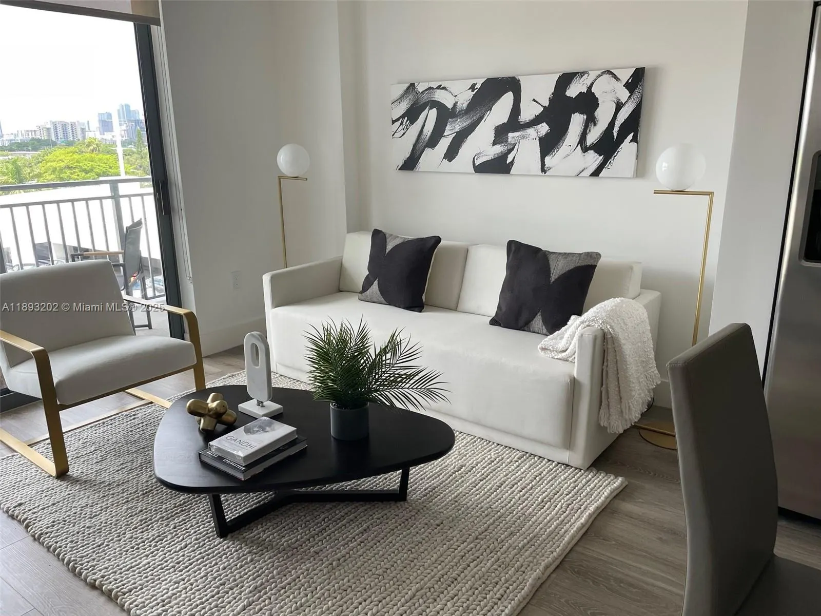 540 Brickell Key Dr, #522