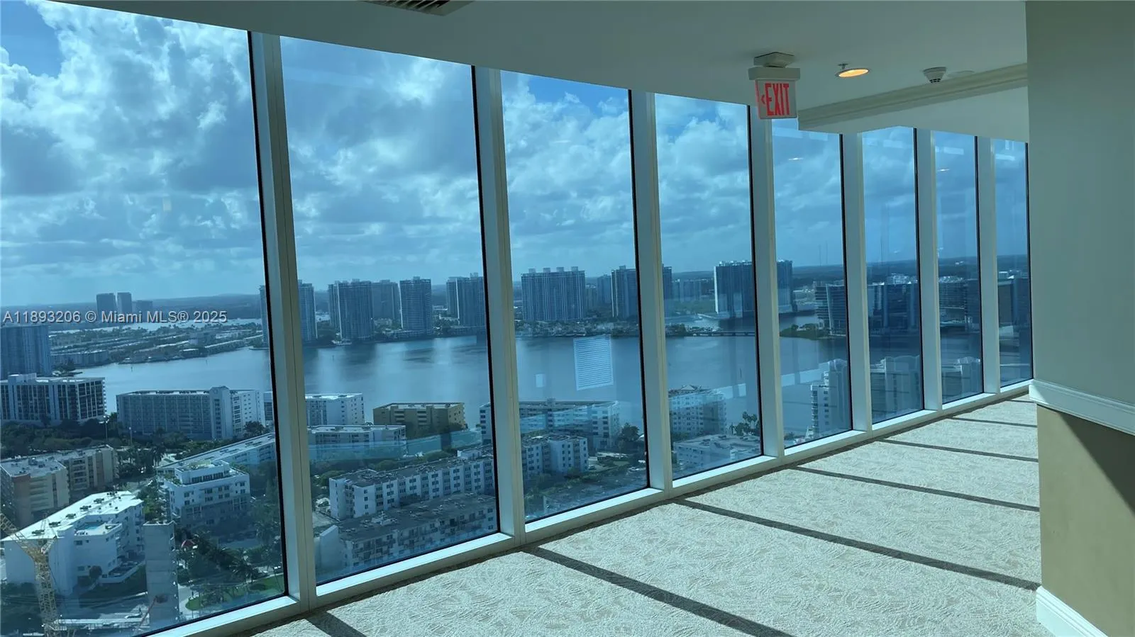 18001 Collins Ave, #2814