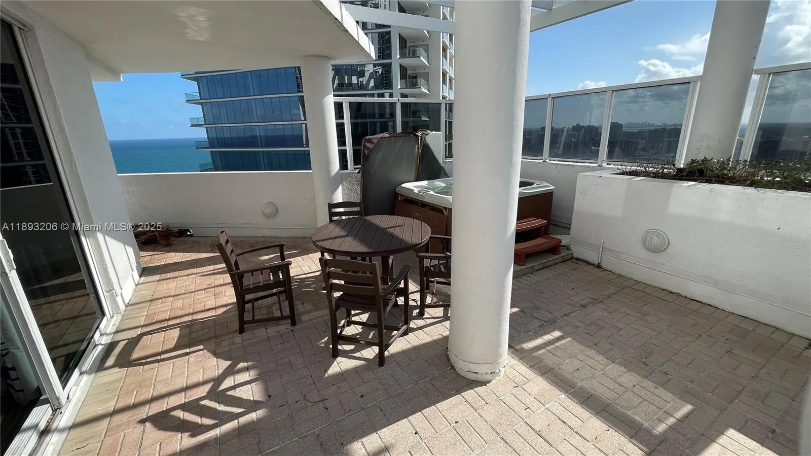 18001 Collins Ave, #2814