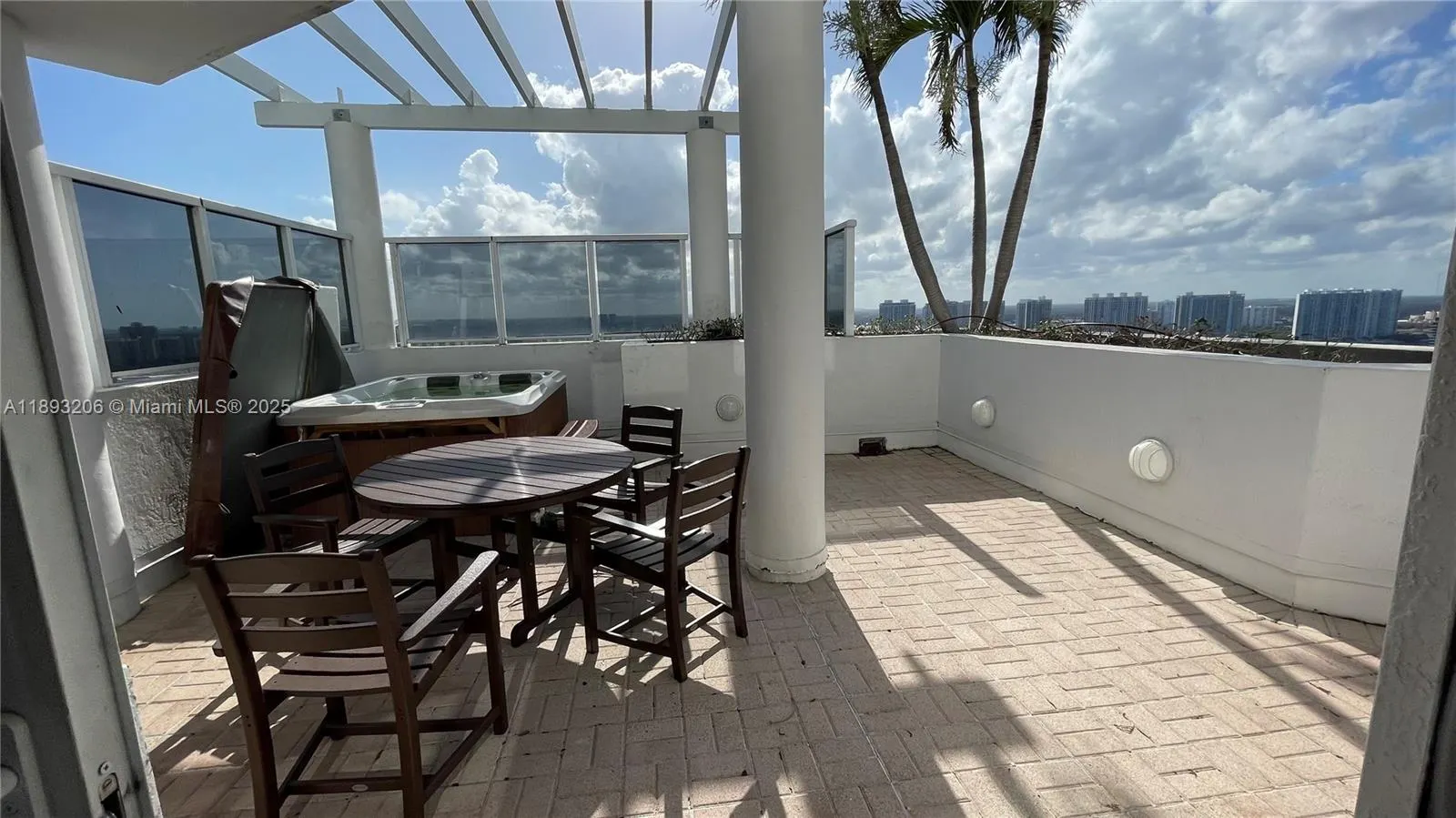 18001 Collins Ave, #2814