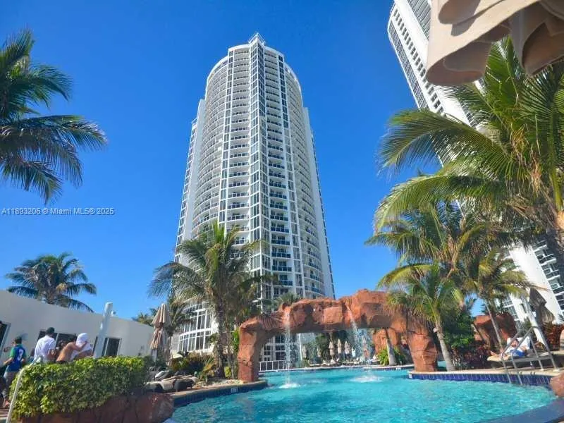 18001 Collins Ave, #2814