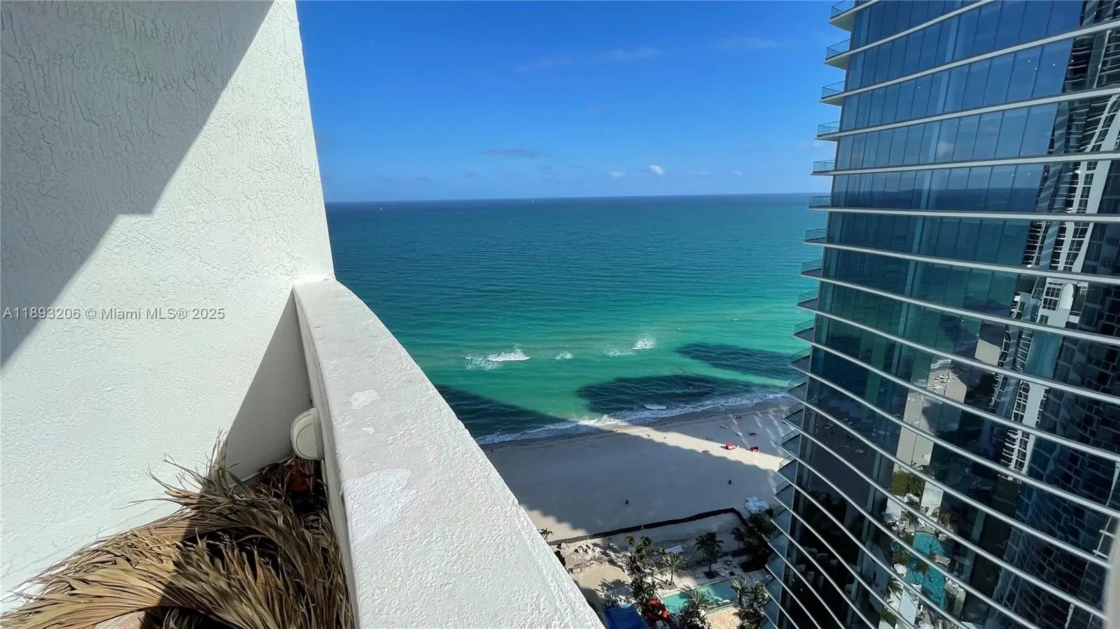 18001 Collins Ave, #2814