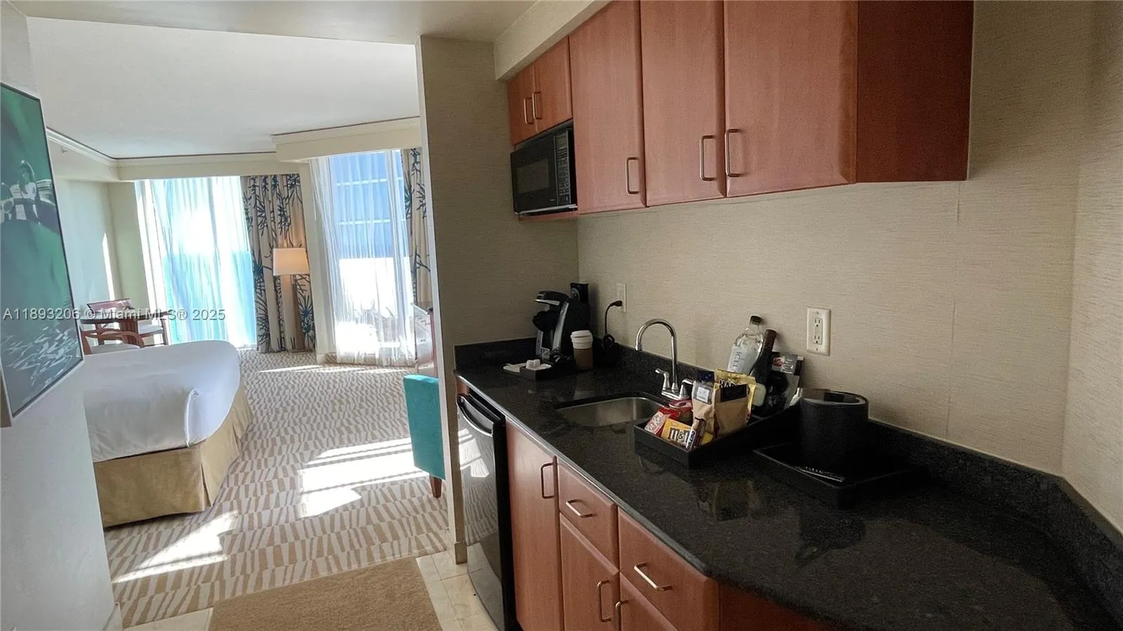 18001 Collins Ave, #2814