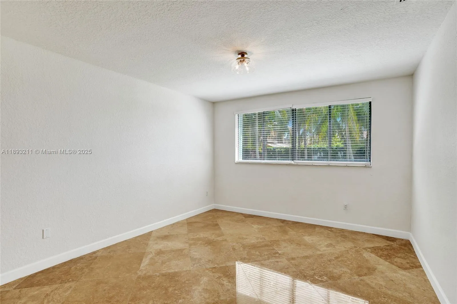 7722 SW 188th Ter