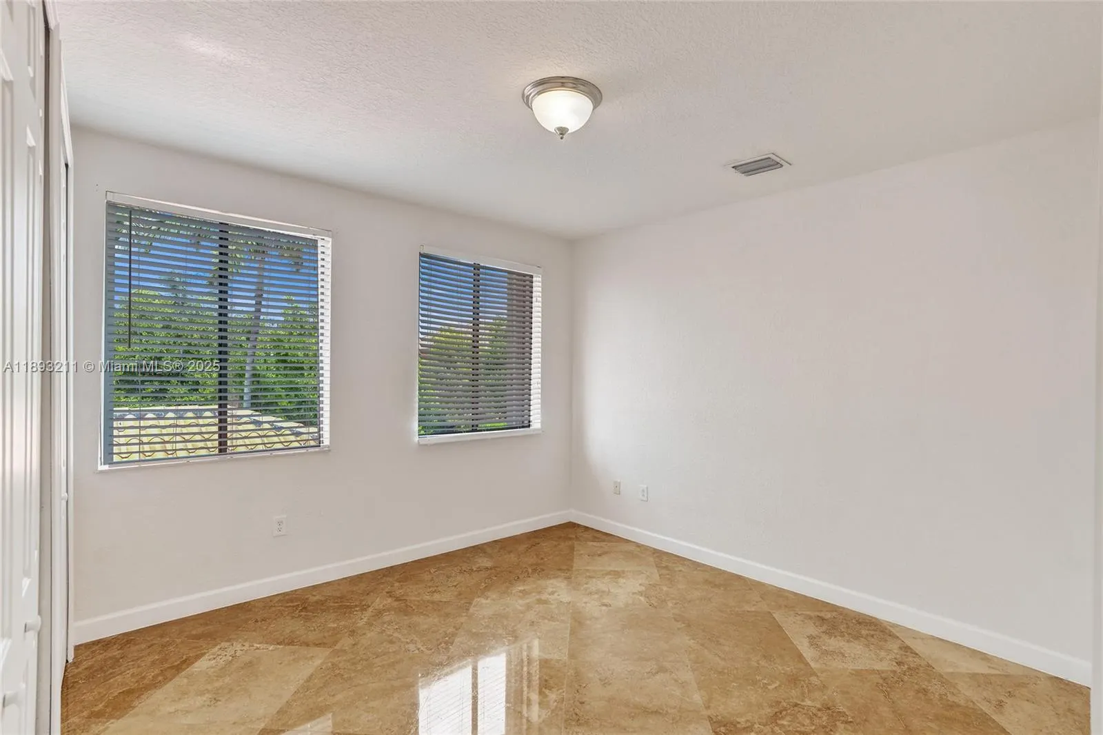 7722 SW 188th Ter