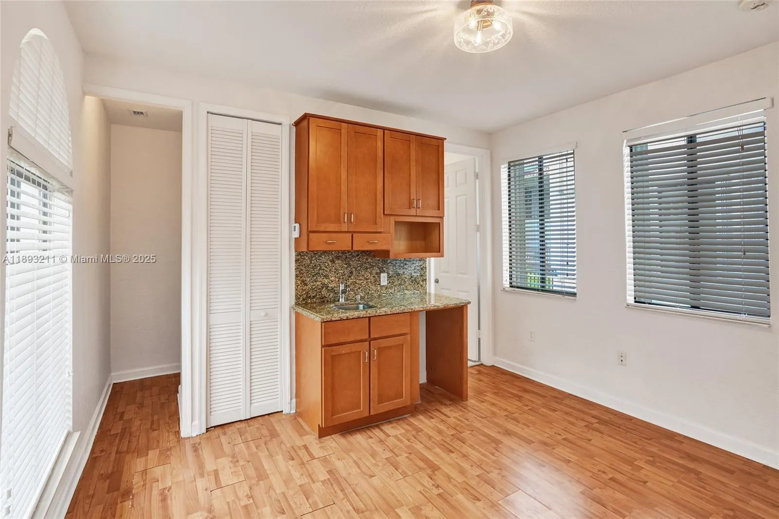 7722 SW 188th Ter