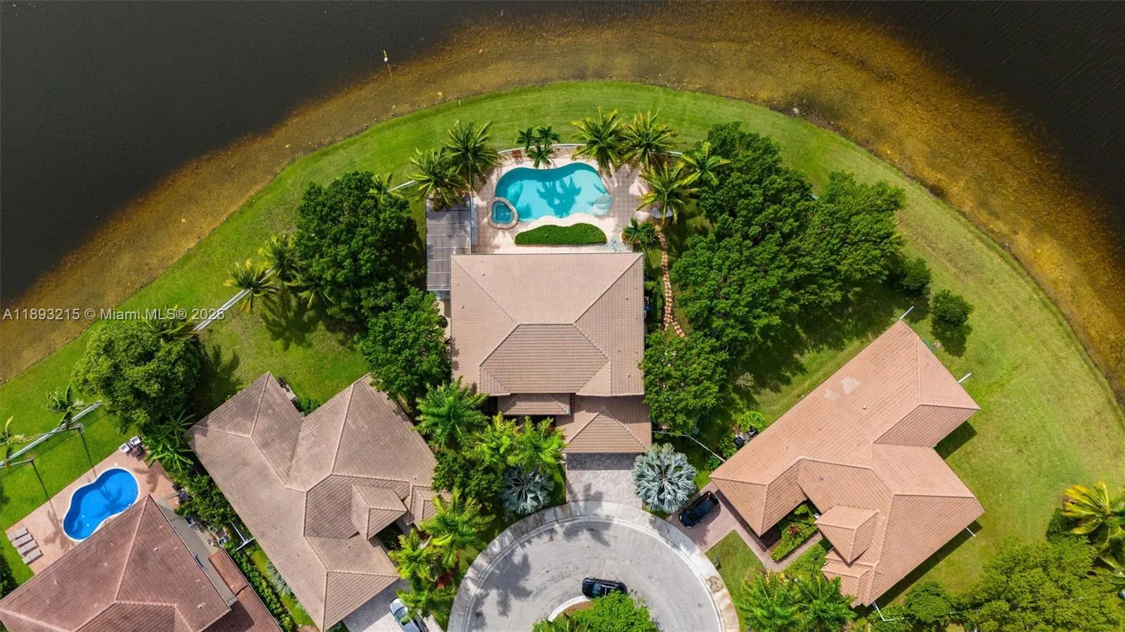 926 Marina Dr