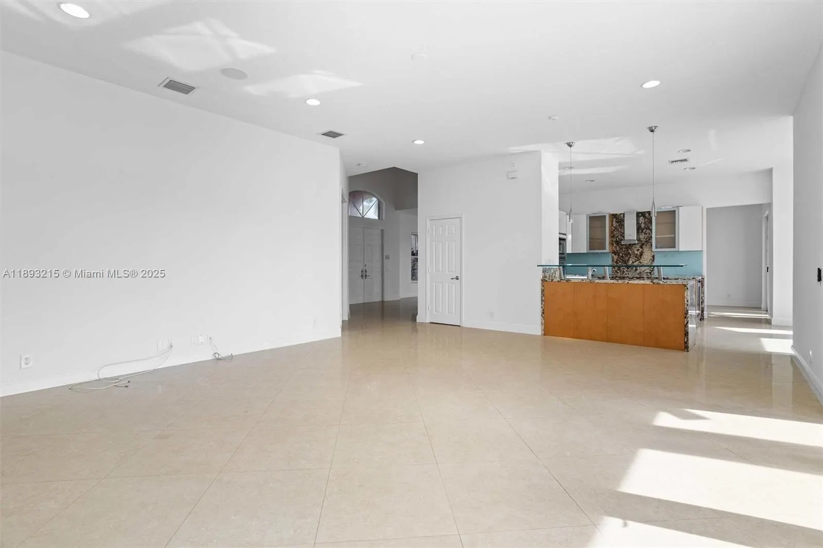 926 Marina Dr
