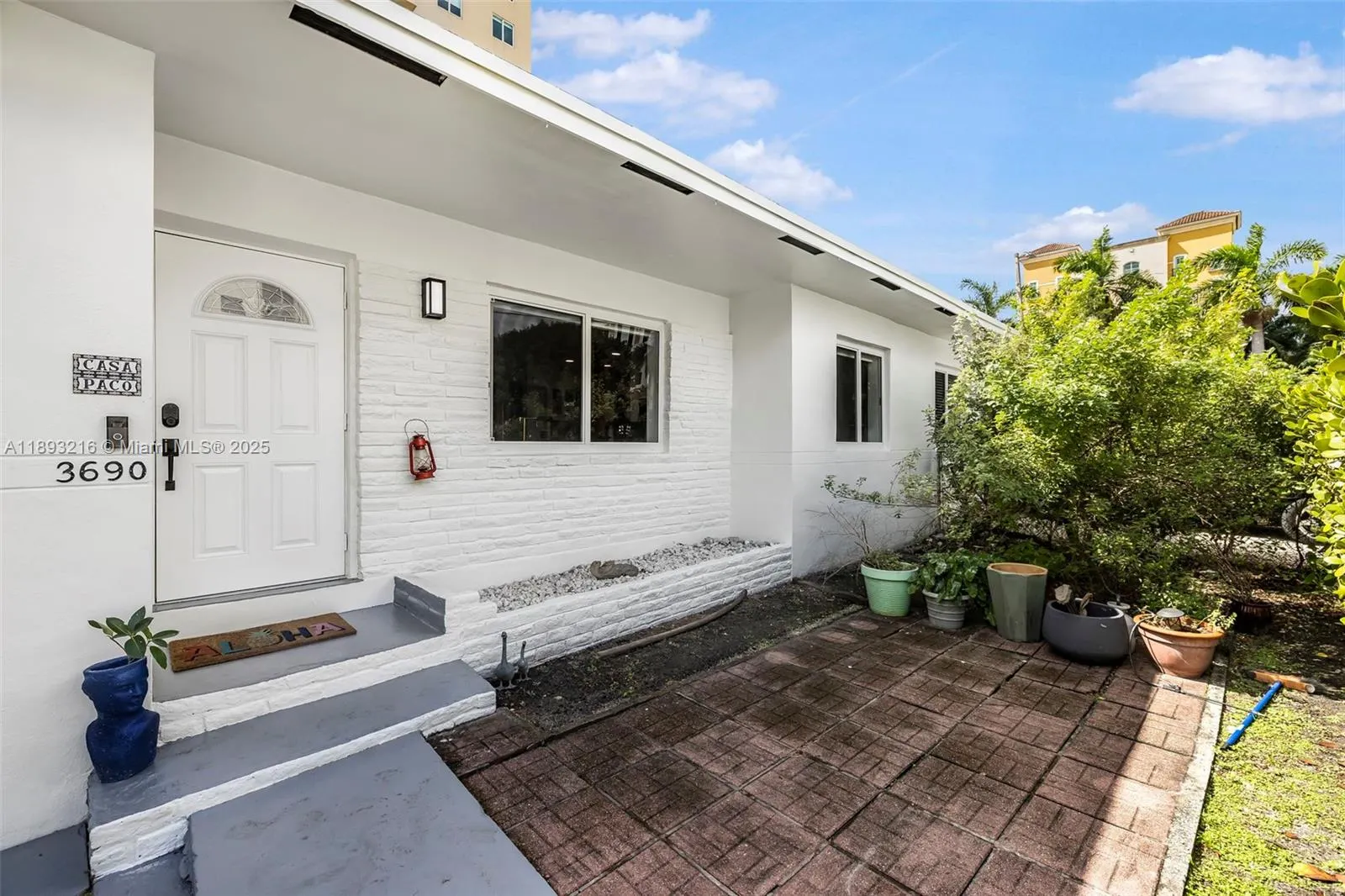 3690 SW 9th Ter