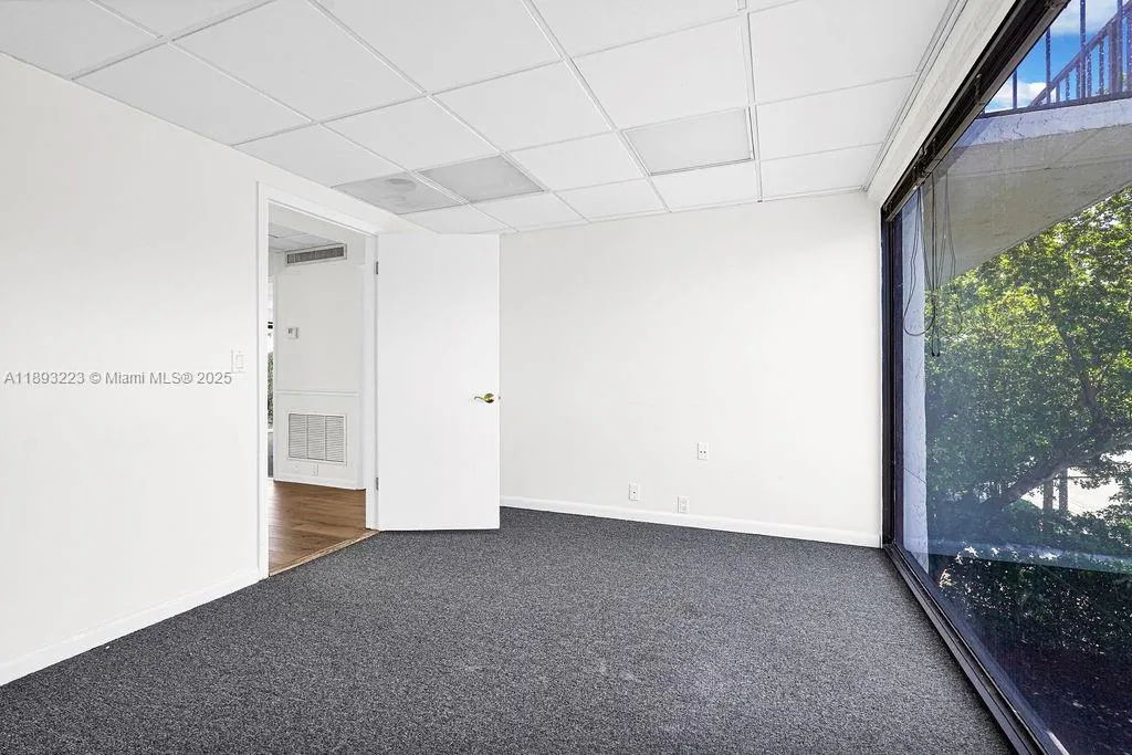 150 SE 12th St, #300