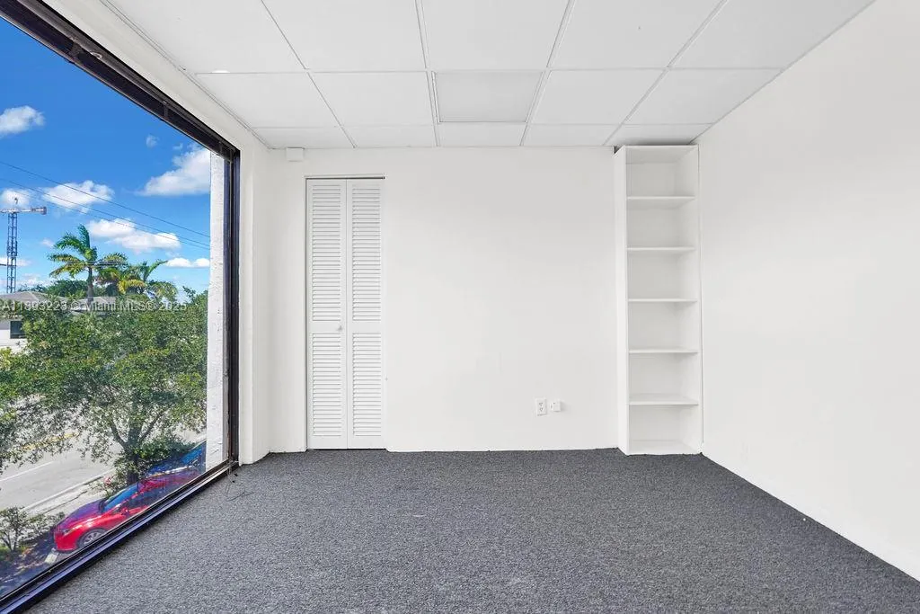 150 SE 12th St, #300