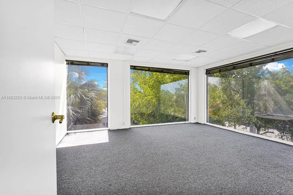 150 SE 12th St, #300