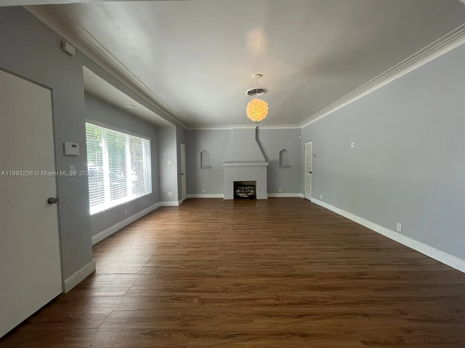 1637 Jackson St, #1-3